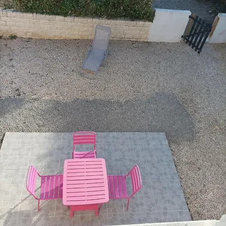 펜션 Chez Sabine La Campagne Bis 나르본